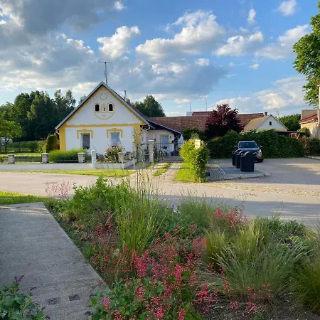 Apartman Beniskovec, Suchdol Nad Luznici Buitenkant foto